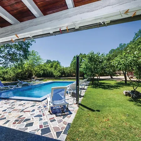 5 Bedroom Awesome In Rastane Donje *